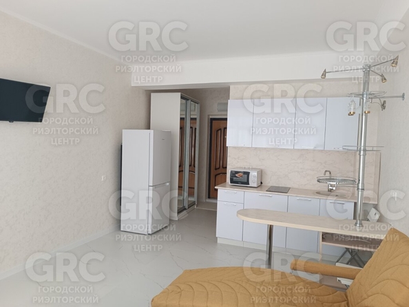 
   Продам 1-комнатную, 28 м², Анапская ул, 3/11

. Фото 1.