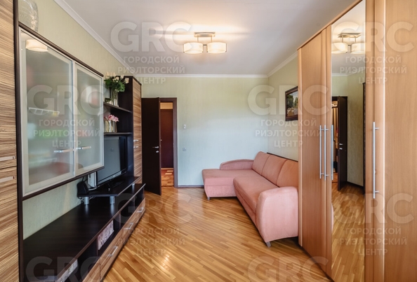 
   Продам 2-комнатную, 60 м², Севастопольская ул, 31

. Фото 5.