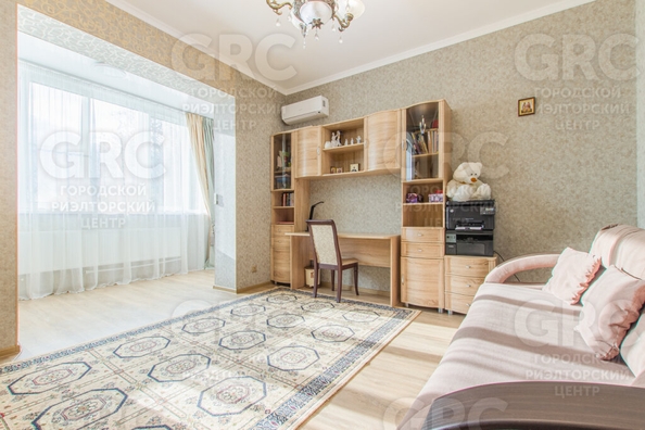 
   Продам 3-комнатную, 100 м², Клубничная ул, 8а

. Фото 11.