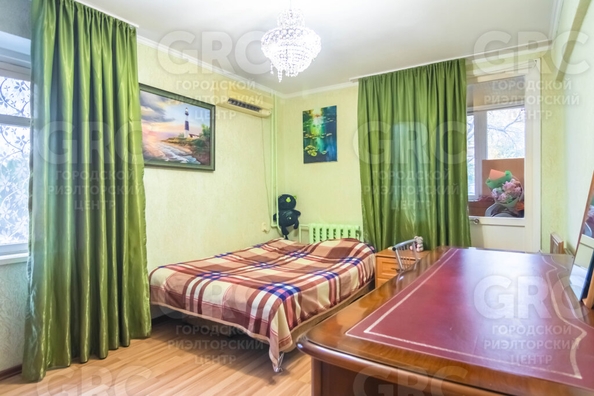 
   Продам 3-комнатную, 74 м², Ворошиловская (Хостинский р-н) ул, 10

. Фото 1.