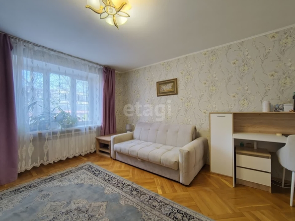 
   Продам 2-комнатную, 52 м², Бургасская ул, 56

. Фото 4.