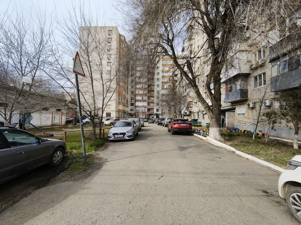 
   Продам 2-комнатную, 52 м², Бургасская ул, 56

. Фото 33.