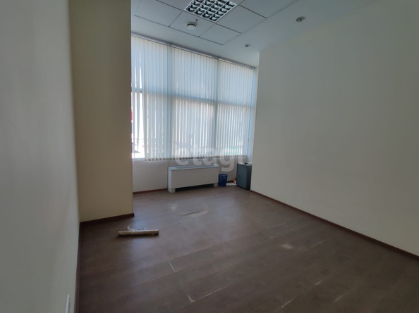 
   Сдам офис, 1350 м², Красноармейская ул, 43

. Фото 2.