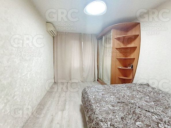 
   Продам 4-комнатную, 81.2 м², Петрозаводская ул, 6

. Фото 4.