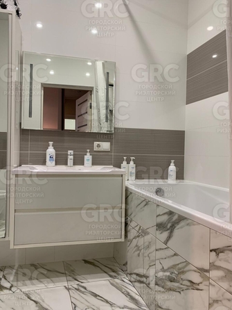 
  Продается 2-комн. квартира 53 м². Фото 1.