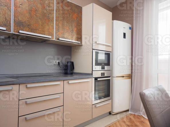 
  Продается 3-комн. квартира, 88 м², Юных Ленинцев ул, д. 10
. Фото 3.