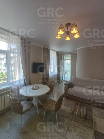 
   Продам 2-комнатную, 43 м², Ворошиловская (Хостинский р-н) ул, 9/5

. Фото 2.