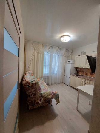 
   Продам 1-комнатную, 37 м², Мирная ул, 29к12

. Фото 2.