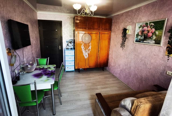 
   Продам 2-комнатную, 47 м², Крымская ул, 218

. Фото 4.