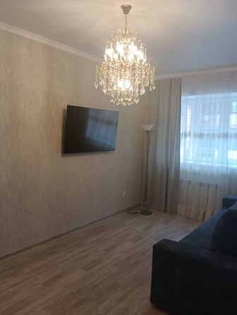 
   Продам 2-комнатную, 55 м², Ленина ул, 180к6

. Фото 2.