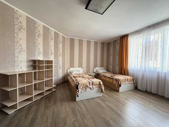 
   Продам 2-комнатную, 75 м², Омелькова ул, 3

. Фото 6.