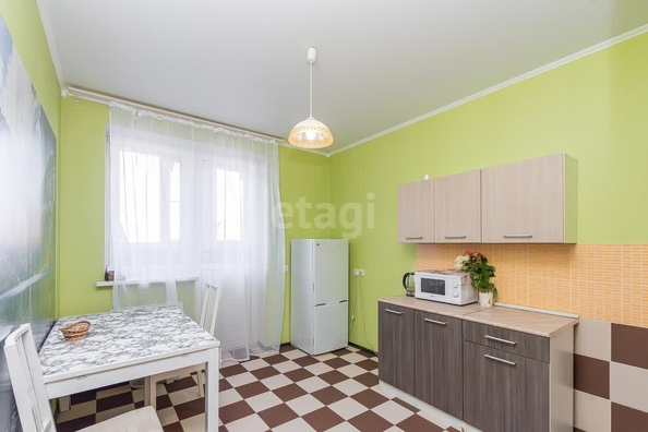 
   Продам 1-комнатную, 38.5 м², Западный Обход ул, 42/1

. Фото 2.