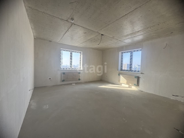 
   Продам 2-комнатную, 75.6 м², Старокубанская ул, 139/1

. Фото 2.