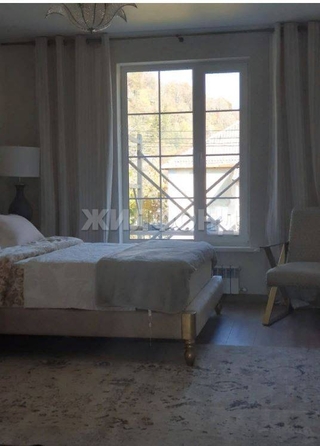 
   Продам дом, 450 м², Сочи

. Фото 6.