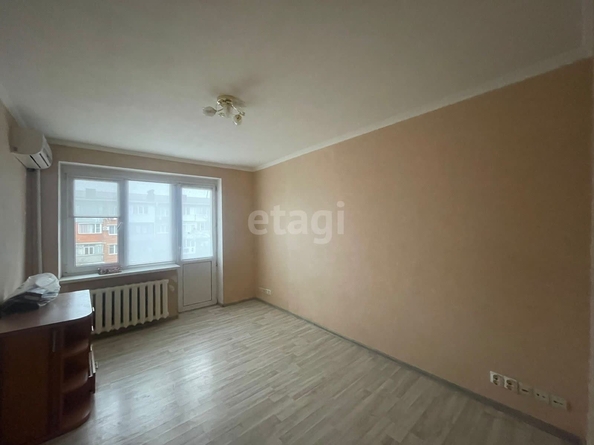 
   Продам 2-комнатную, 47.5 м², Красная ул, 10

. Фото 2.