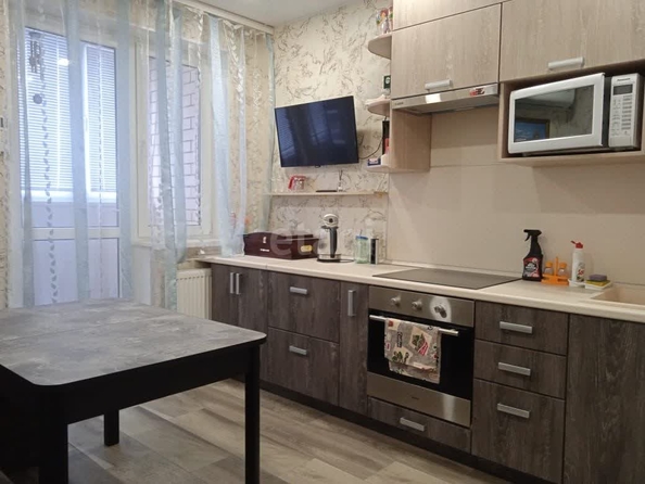 
   Продам 1-комнатную, 40 м², Цезаря Куникова ул, 35

. Фото 3.