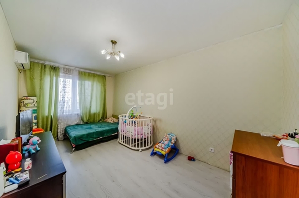 
   Продам 2-комнатную, 58.4 м², Евгении Жигуленко ул, 9

. Фото 4.