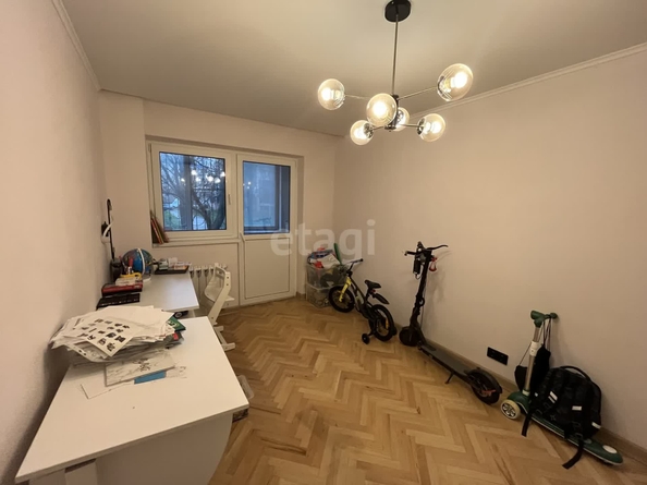 
   Продам 2-комнатную, 53.6 м², Александра Покрышкина ул, 18

. Фото 6.