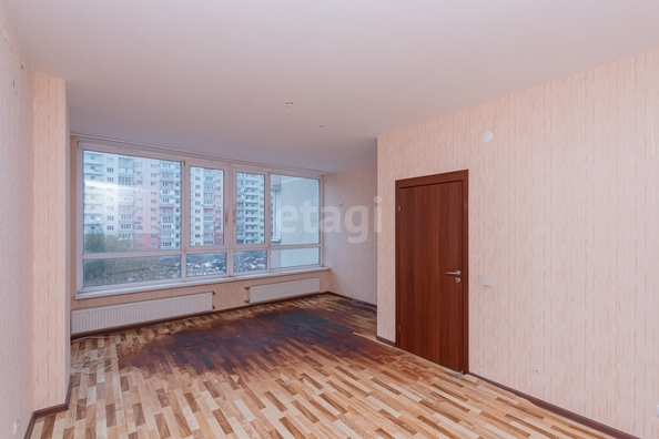 
   Продам 3-комнатную, 100.1 м², Александра Покрышкина ул, 4/10

. Фото 4.