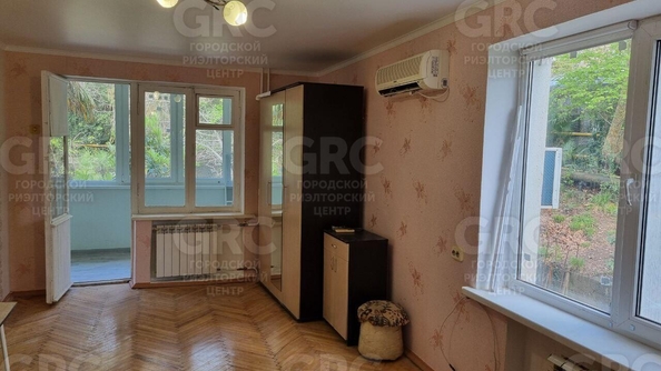 
   Продам 1-комнатную, 41 м², Возрождения ул, 14

. Фото 2.