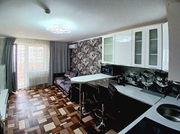 
   Продам 1-комнатную, 42 м², Ленина ул, 233

. Фото 1.