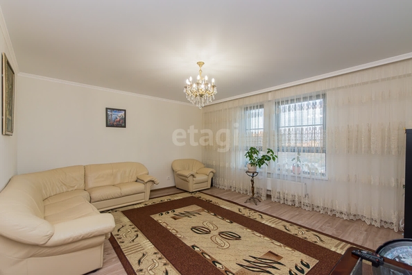 
   Продам 3-комнатную, 108.8 м², Буденного ул, 129

. Фото 19.