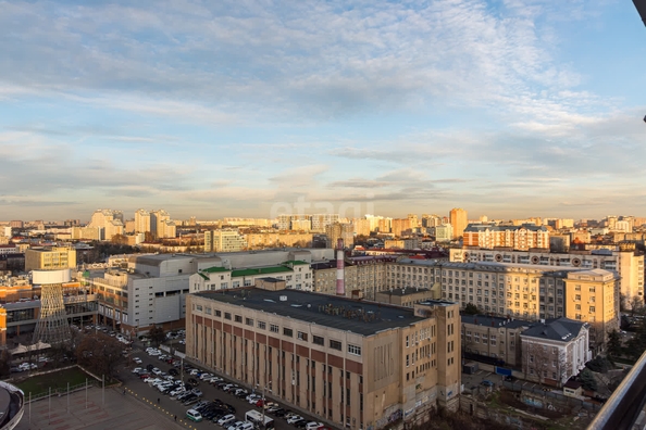 
   Продам 3-комнатную, 108.8 м², Буденного ул, 129

. Фото 38.