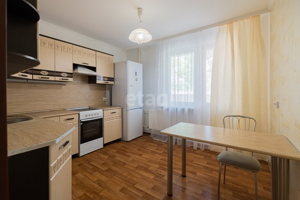 
   Продам 2-комнатную, 63 м², Героев-Разведчиков ул, 40

. Фото 10.