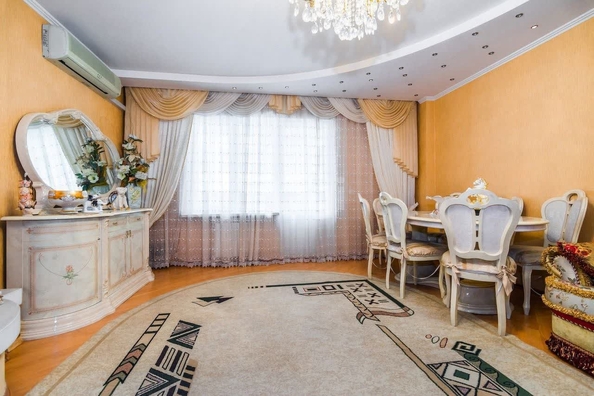 
   Продам 3-комнатную, 103.1 м², Атарбекова ул, 7

. Фото 12.