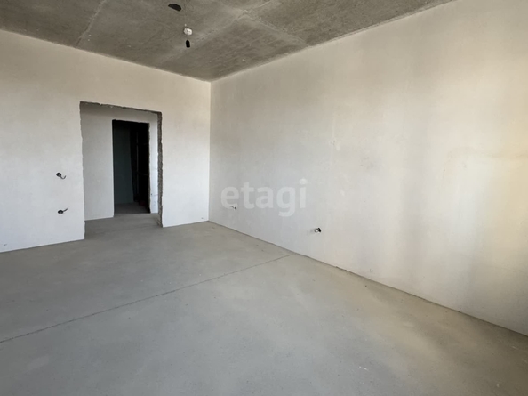 
   Продам 2-комнатную, 70.9 м², Береговая ул, 2/2

. Фото 2.