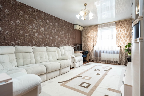 
   Продам 2-комнатную, 67.4 м², Снесарева ул, 8

. Фото 1.