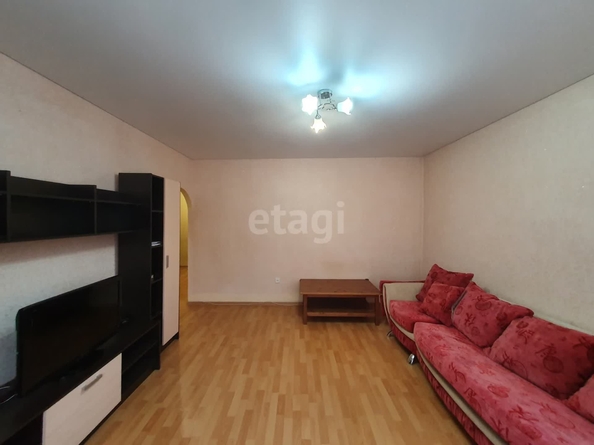 
   Продам 1-комнатную, 35.7 м², 1-го Мая ул, 302

. Фото 4.