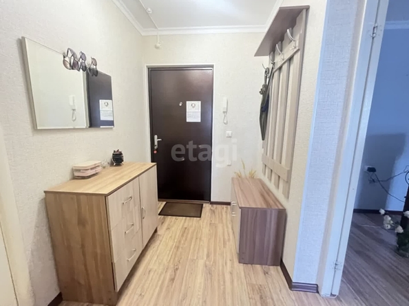 
   Продам 1-комнатную, 37.7 м², Героя Владислава Посадского ул, 52

. Фото 3.