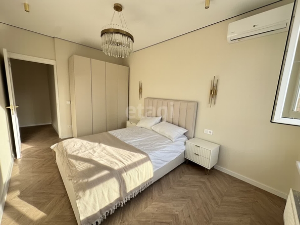 
   Продам 1-комнатную, 45 м², Героев-Разведчиков ул, 8/2

. Фото 2.