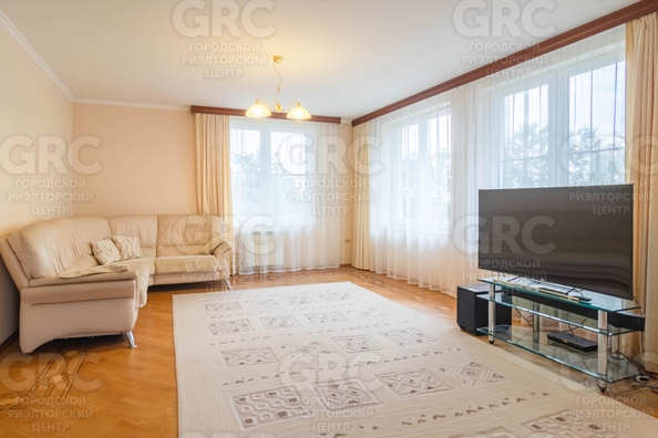 
  Продается 4-комн. квартира 205.6 м². Фото 1.