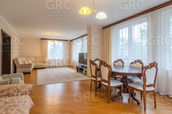 
  Продается 4-комн. квартира 205.6 м². Фото 2.