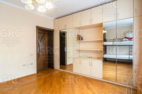 
  Продается 4-комн. квартира 205.6 м². Фото 11.