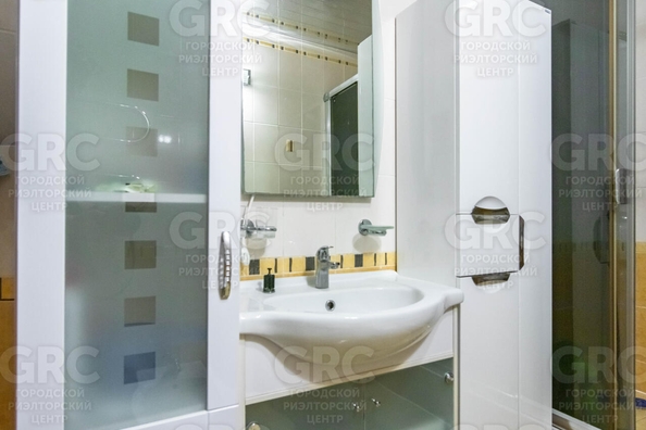 
  Продается 4-комн. квартира 205.6 м². Фото 17.