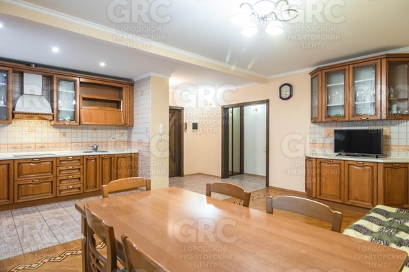 
  Продается 4-комн. квартира 205.6 м². Фото 24.