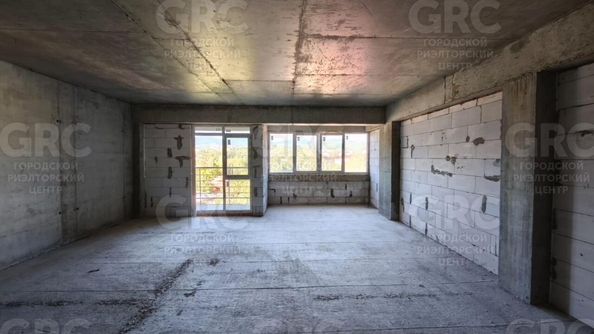 
  Продается 2-комн. квартира, 82.2 м², Туапсинская ул, д. 19
. Фото 4.