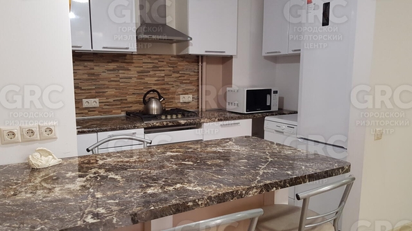 
   Продам 2-комнатную, 45.3 м², Просвещения ул, 167

. Фото 4.