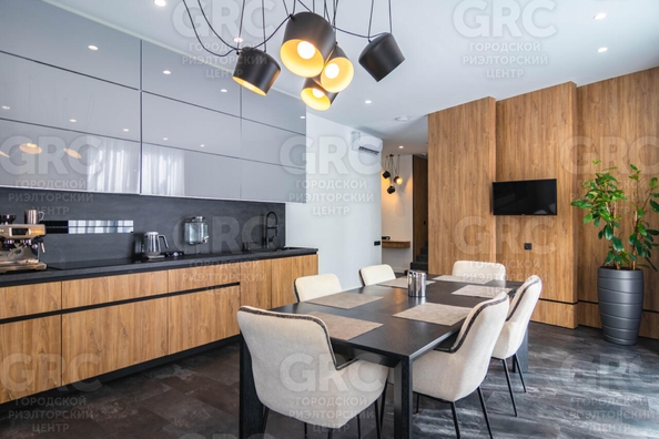 
   Продам дом, 372 м², Сочи

. Фото 1.