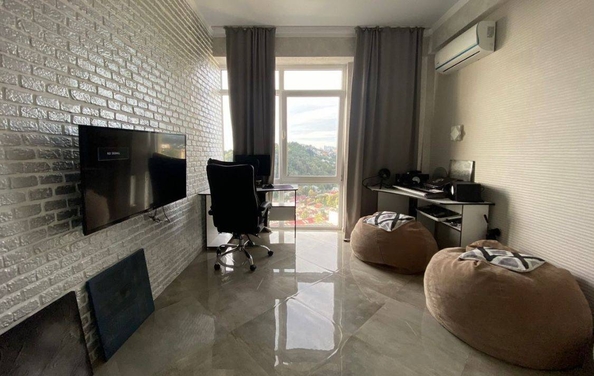 
   Продам 2-комнатную, 66 м², Фабрициуса Я. ул, 2/28А

. Фото 2.
