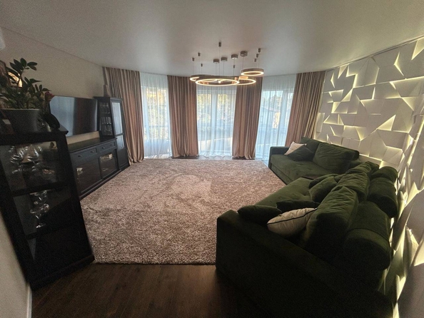 
   Продам 3-комнатную, 110 м², Фабрициуса Я. ул, 7

. Фото 1.