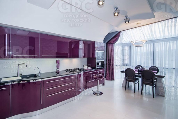 
  Продается 4-комн. квартира 189 м². Фото 32.