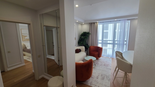 
   Продам 1-комнатный апартамент, 54 м², Толстого ул, 27

. Фото 8.