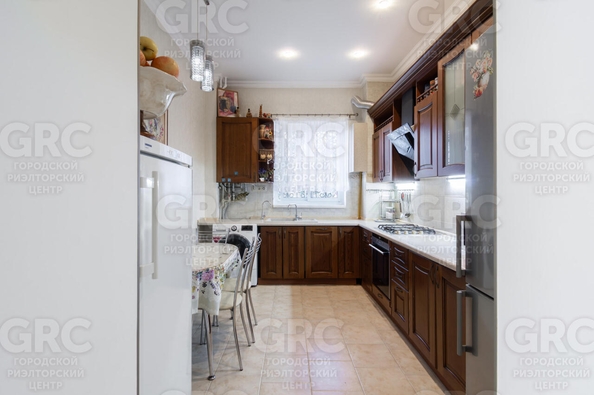 
  Продается студия 100 м². Фото 4.