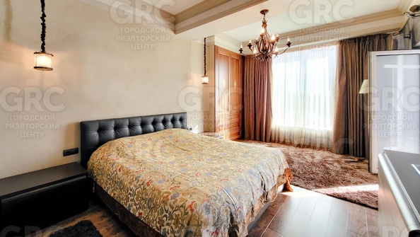 
   Продам 4-комнатную, 200 м², Курортный пр-кт, 94/27

. Фото 12.
