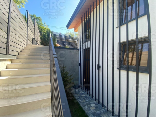 
   Продам коттедж, 165 м², Сочи

. Фото 4.