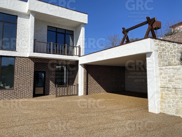 
   Продам дом, 180 м², Сочи

. Фото 2.